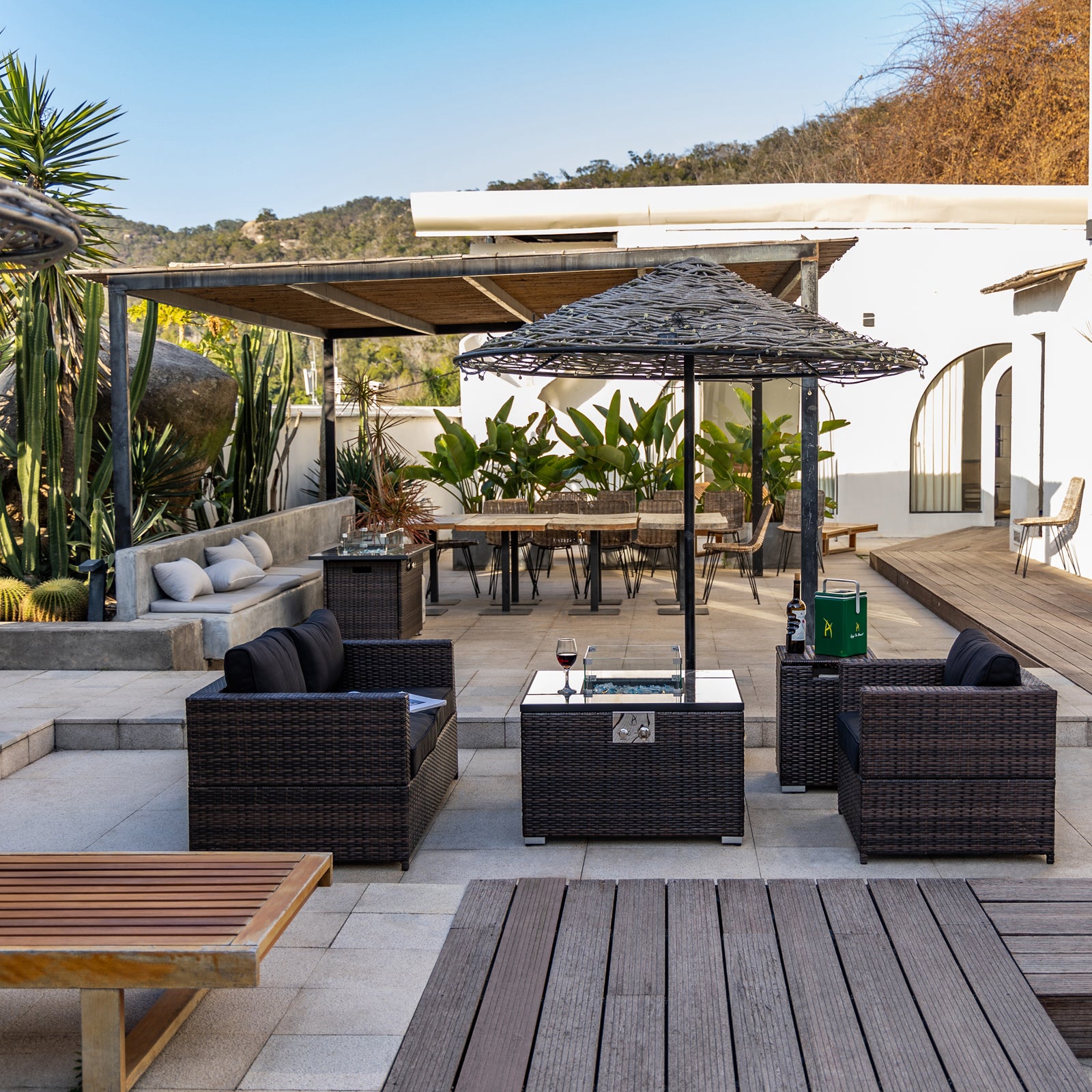 32" Outdoor Wicker Propane/Natural Gas Fire Pit Table Set,Square Gas Fire Pit with Marble Textured Ceramic Tabletop